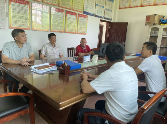 走访调研帮扶村 助力乡村振兴路——yl6809永利皇宫党委书记王蜂带队到帮扶村走访调研脱贫攻坚与乡村振兴工作(图2)