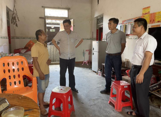 走访调研帮扶村 助力乡村振兴路——yl6809永利皇宫党委书记王蜂带队到帮扶村走访调研脱贫攻坚与乡村振兴工作(图7)