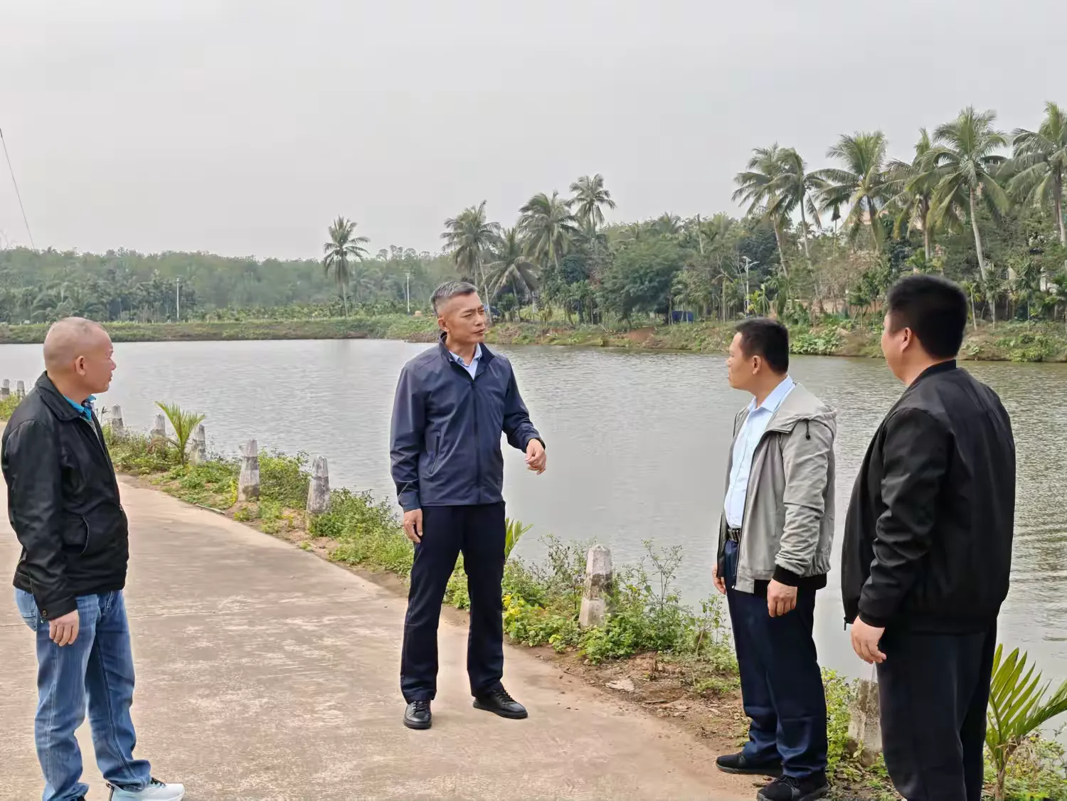 迎新春 送温暖——yl6809永利皇宫深入青云村开展元旦春节期间走访慰问送温暖活动(图6)