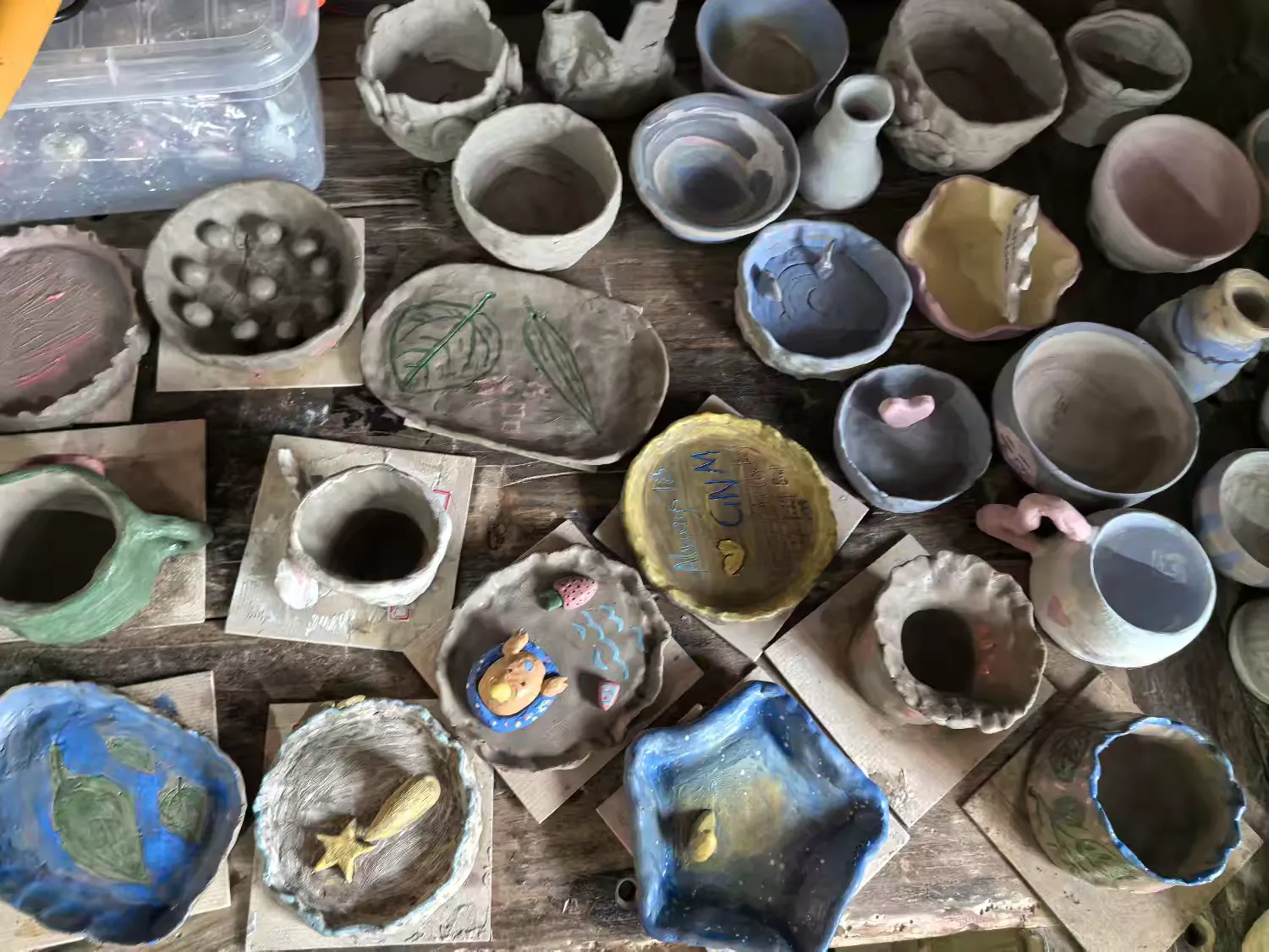 环发公司举办“三八”妇女节户外活动：陶艺、手工团扇与妇女权益知识问答精彩纷呈   为庆祝第115个国际妇女节，丰富女性员工的业余生活，提升团队凝聚力，3月7日，环发公司组织全体女性员工开展了一场别开生(图9)