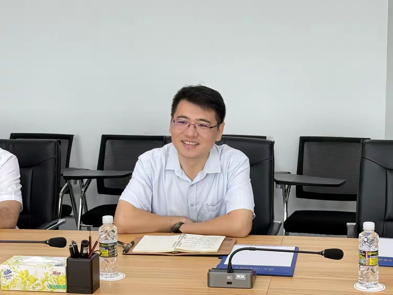 yl6809永利皇宫与海口市高新区投资促进局开展招商联动座谈会(图2)